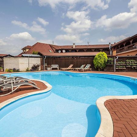 Hotel Aldo Uničov Buitenkant foto