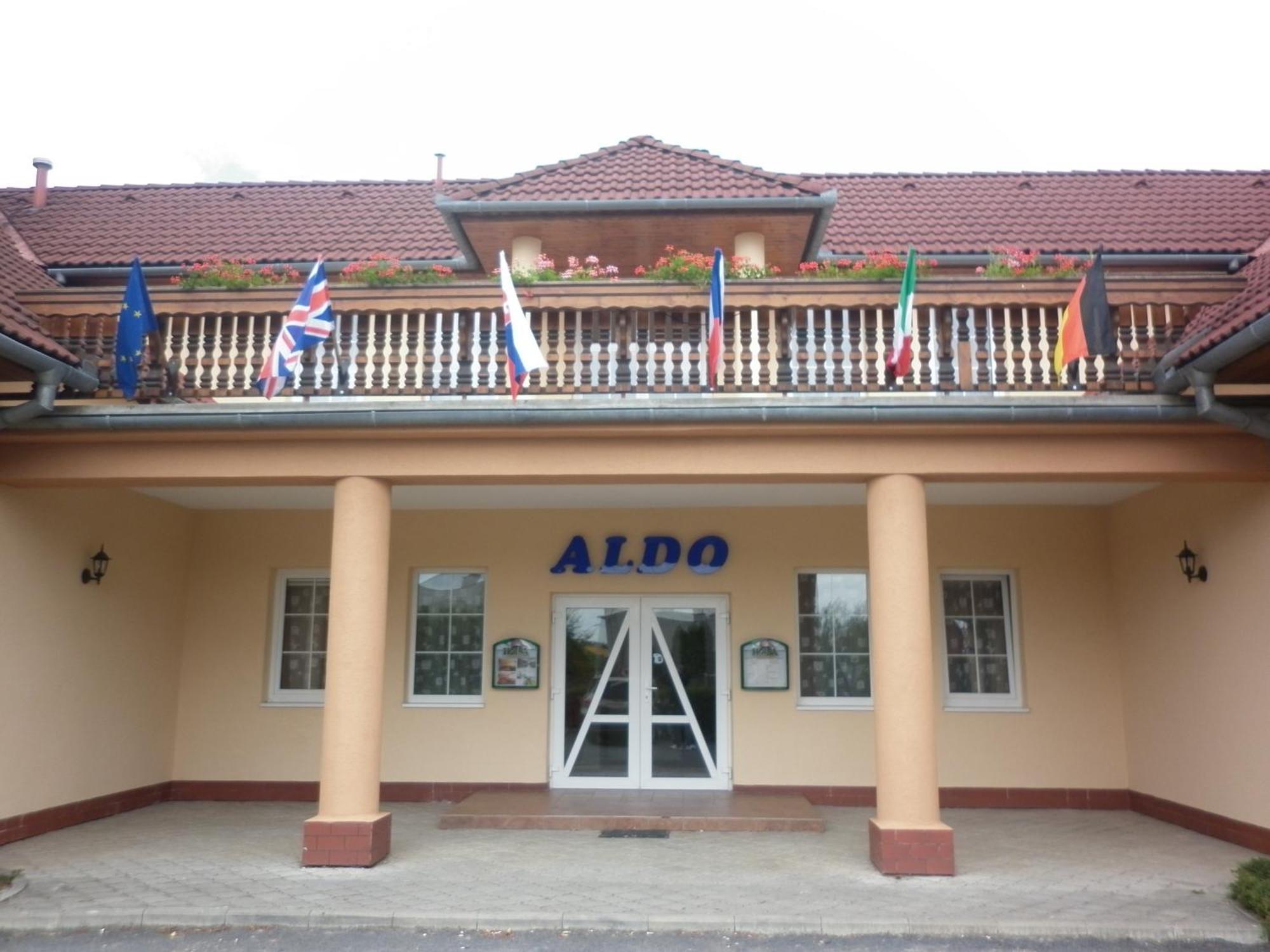 Hotel Aldo Uničov Buitenkant foto