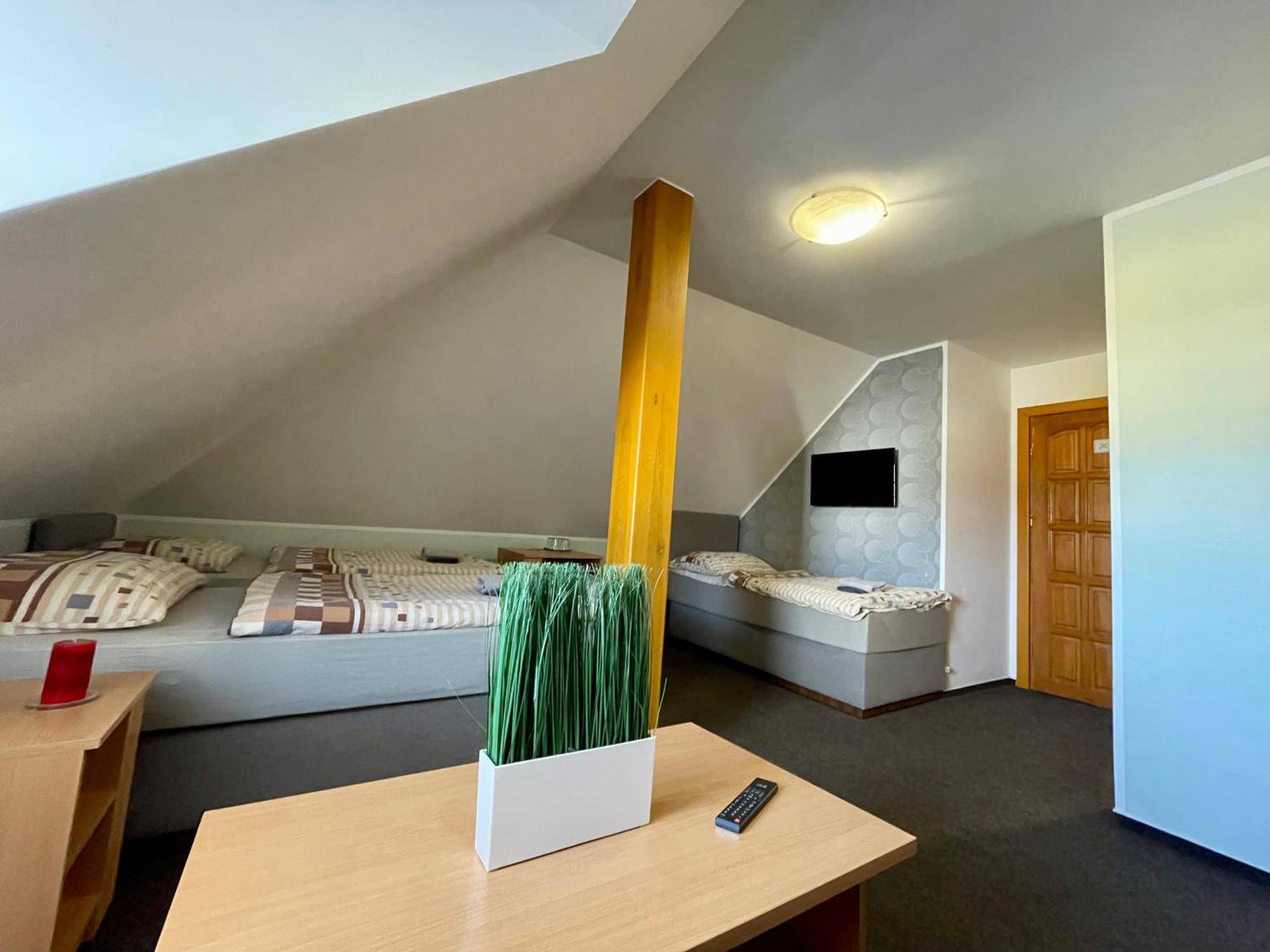 Hotel Aldo Uničov Buitenkant foto